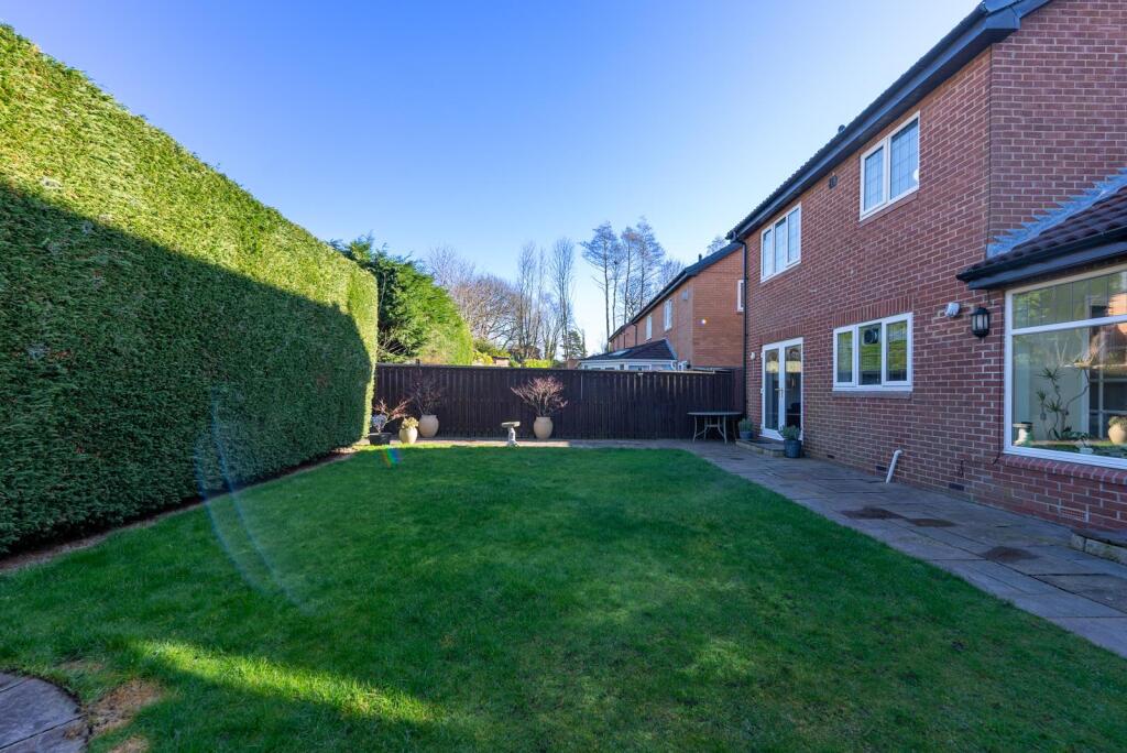 3 Corbiere Close-40.jpg