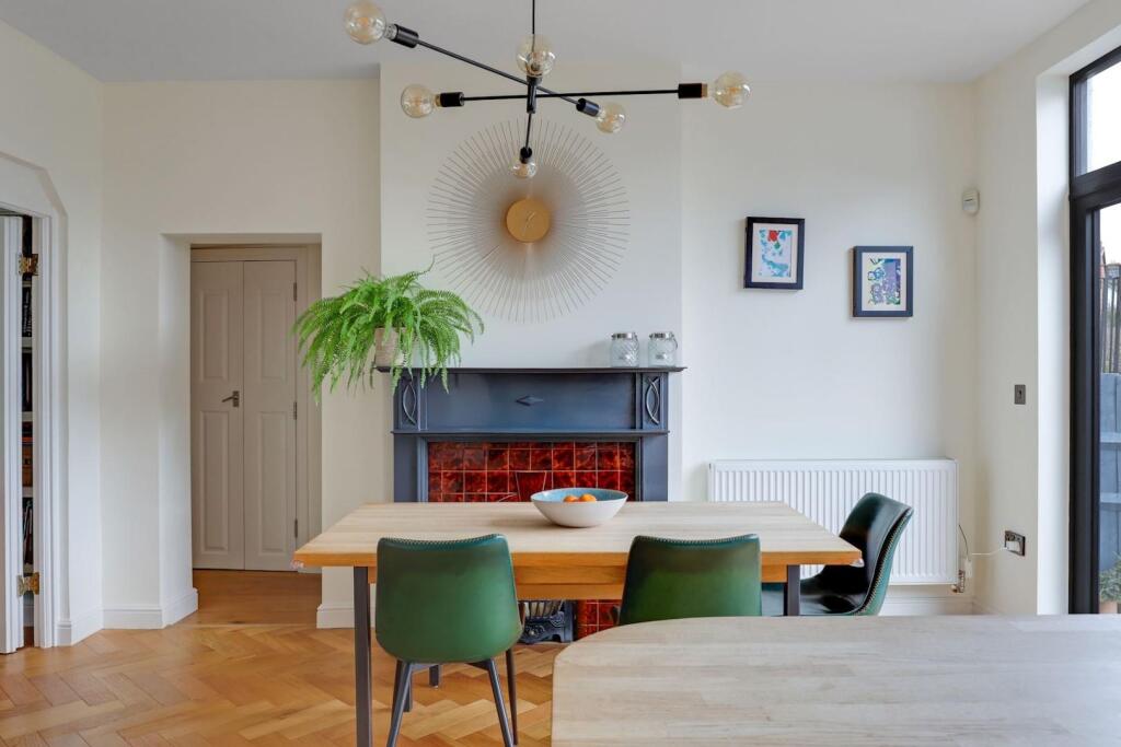 05-8910JHPropWpen - 48 Anerley Park - 13-medium.jp