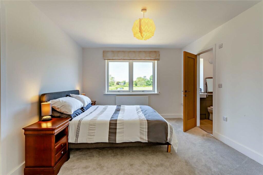 Bedroom &amp; En Suite