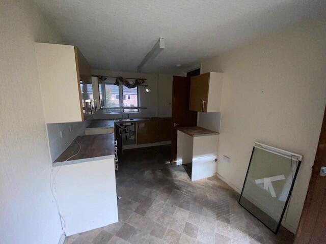 KITCHEN 1 T202506191559.jpg