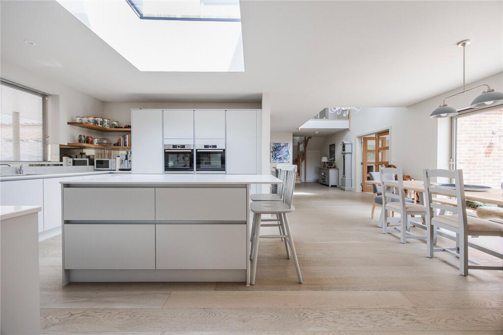 Kitchen/Dining