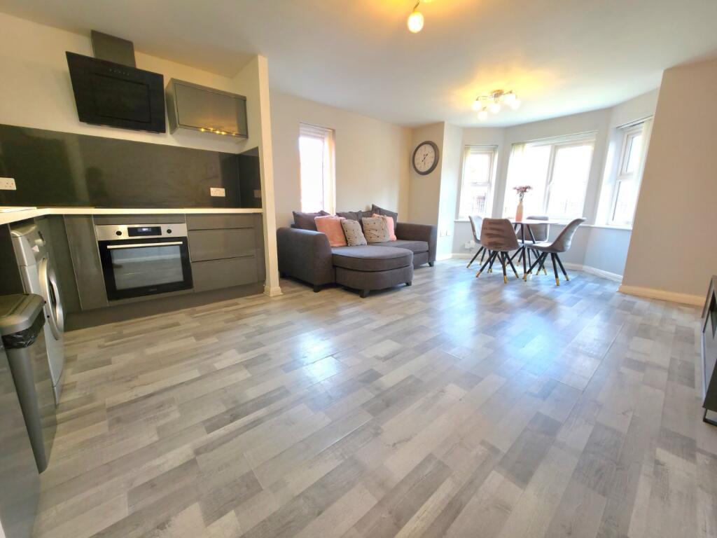 Lounge/Dining/Kitche