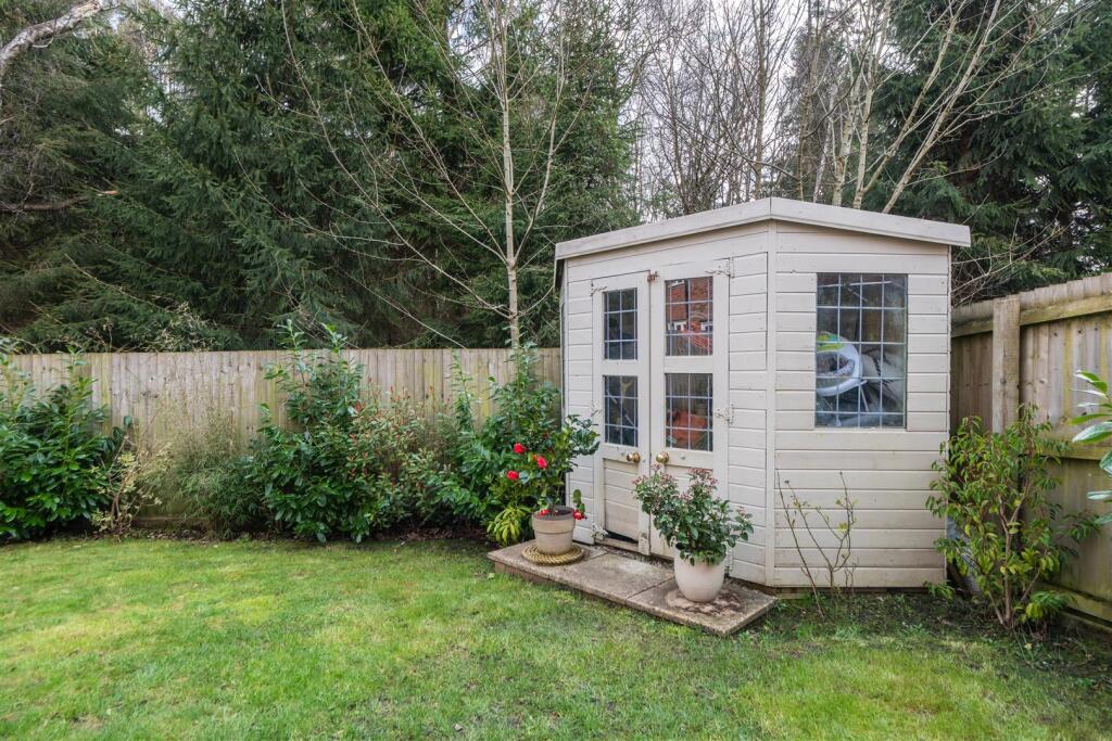 20 Shakerley Close-028.jpg