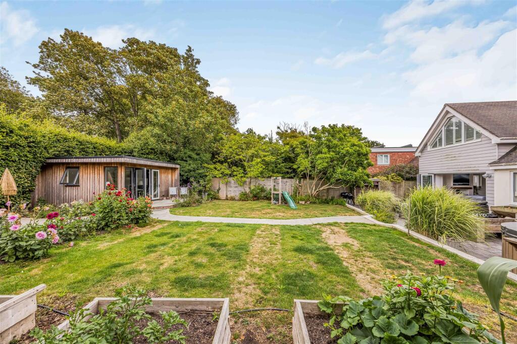 7 Hollow Lane, Hayling Island-Small-PorticoMarketi