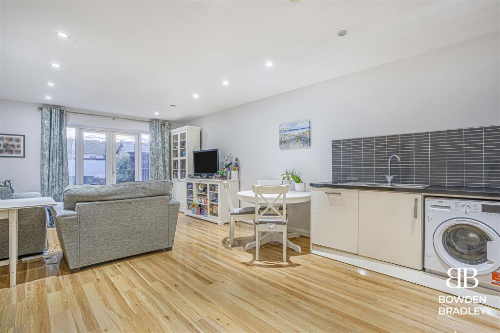 Living Room/Kitchen