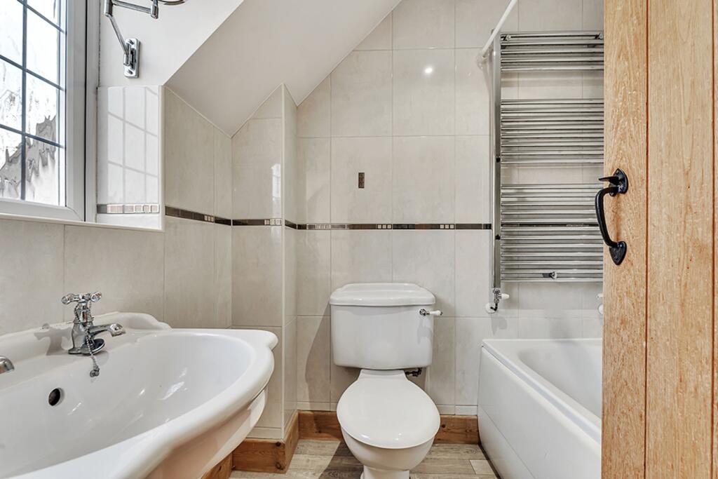 En-Suite Bathroom