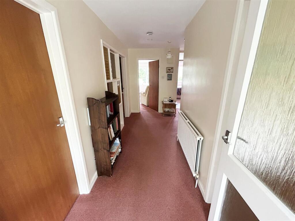 ENTRANCE HALLWAY