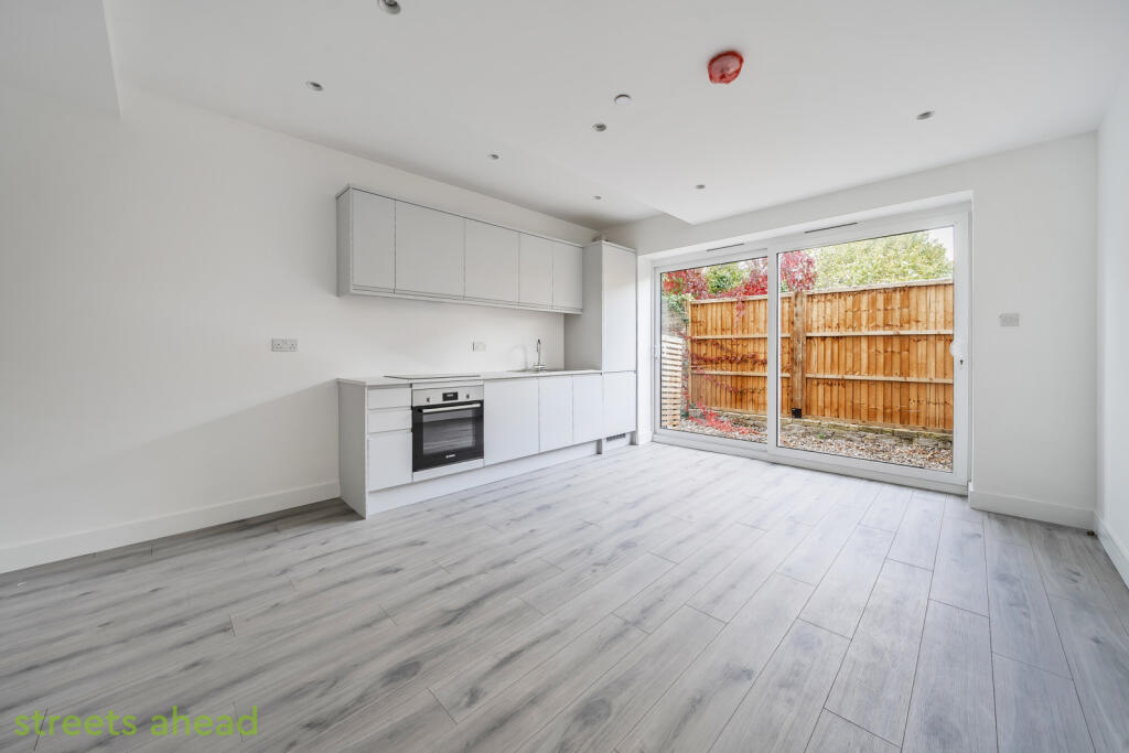 a1451729-b672-442...