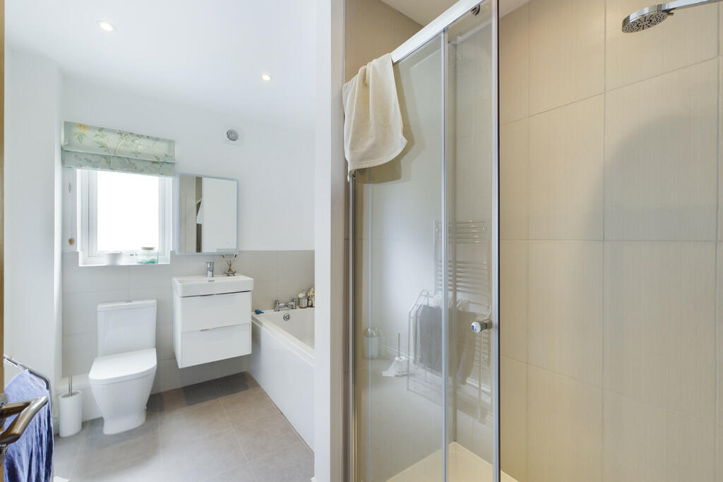Family Bathroom 