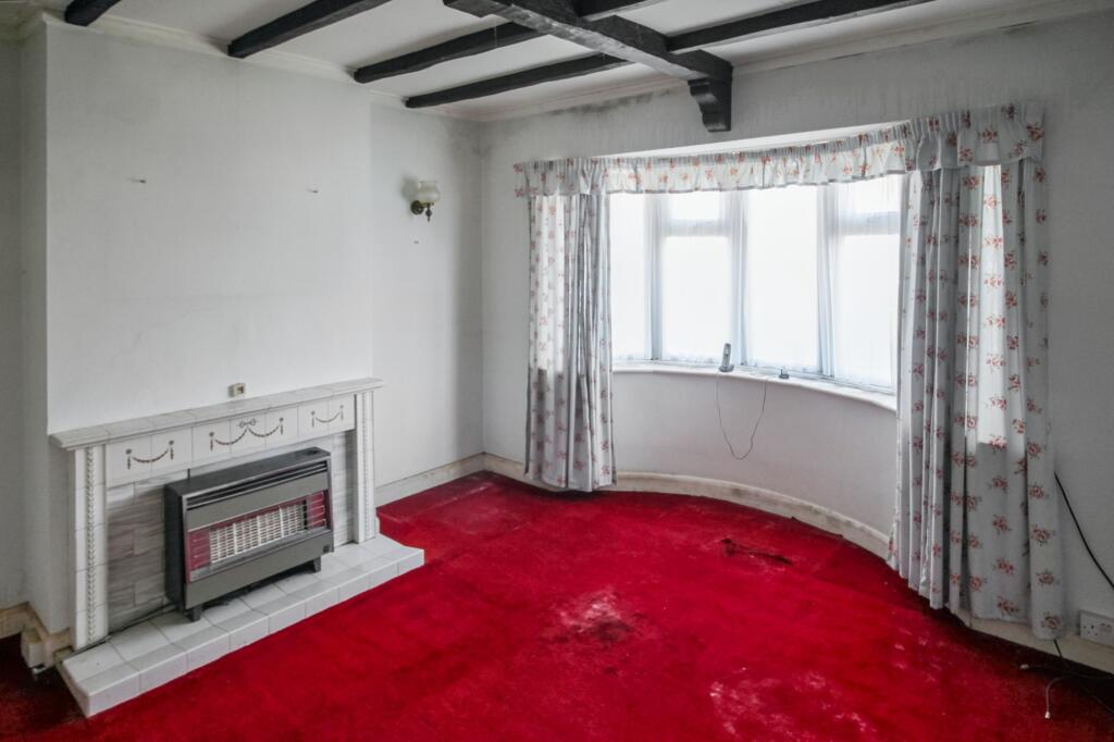 27 Sunstar Lane, Polegate, East Sussex BN26 5HS