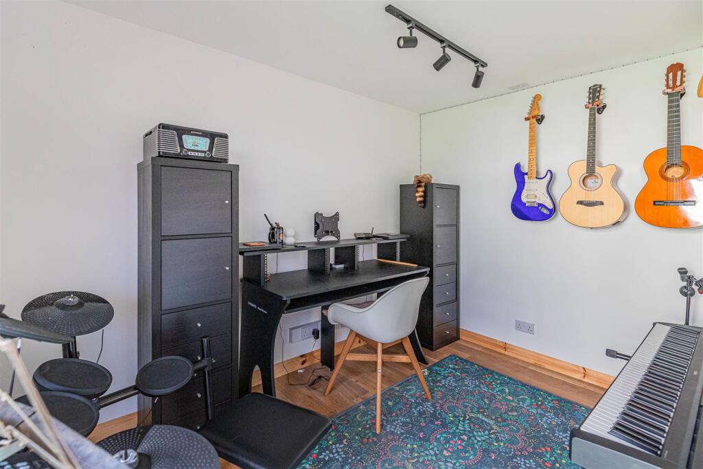 Dan Y Coed 20-29.jpg