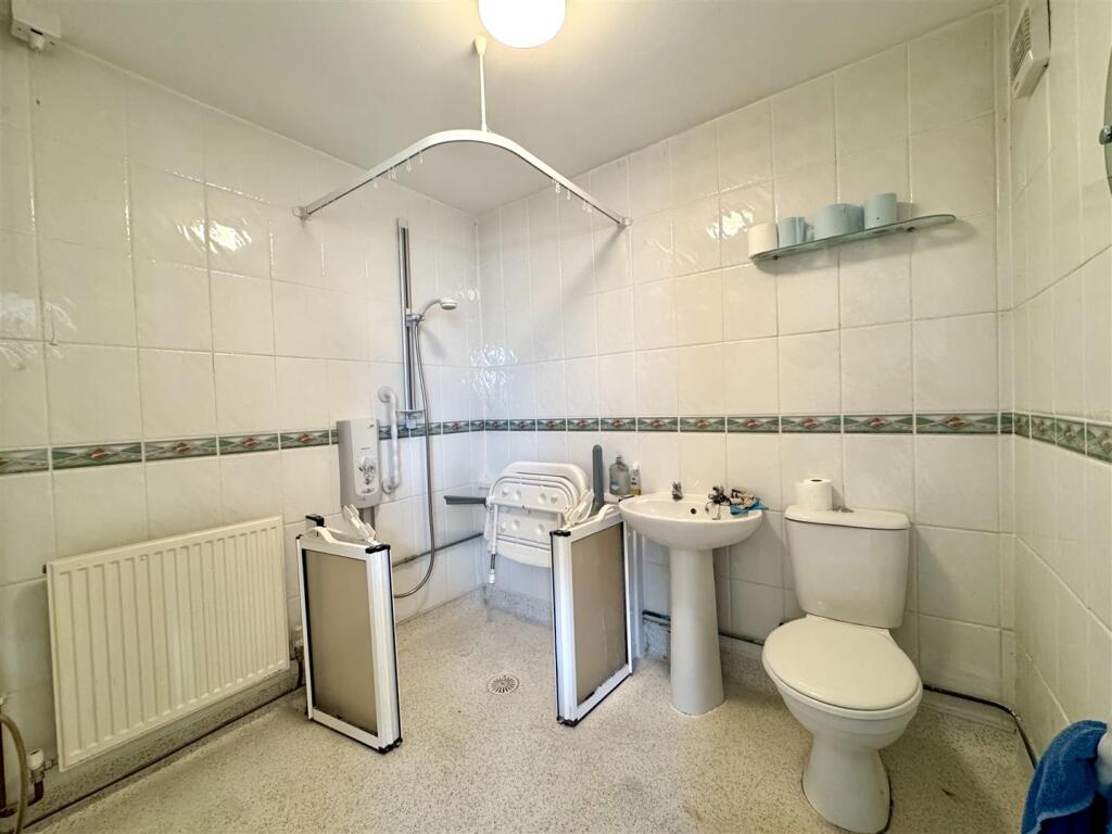 WET ROOM