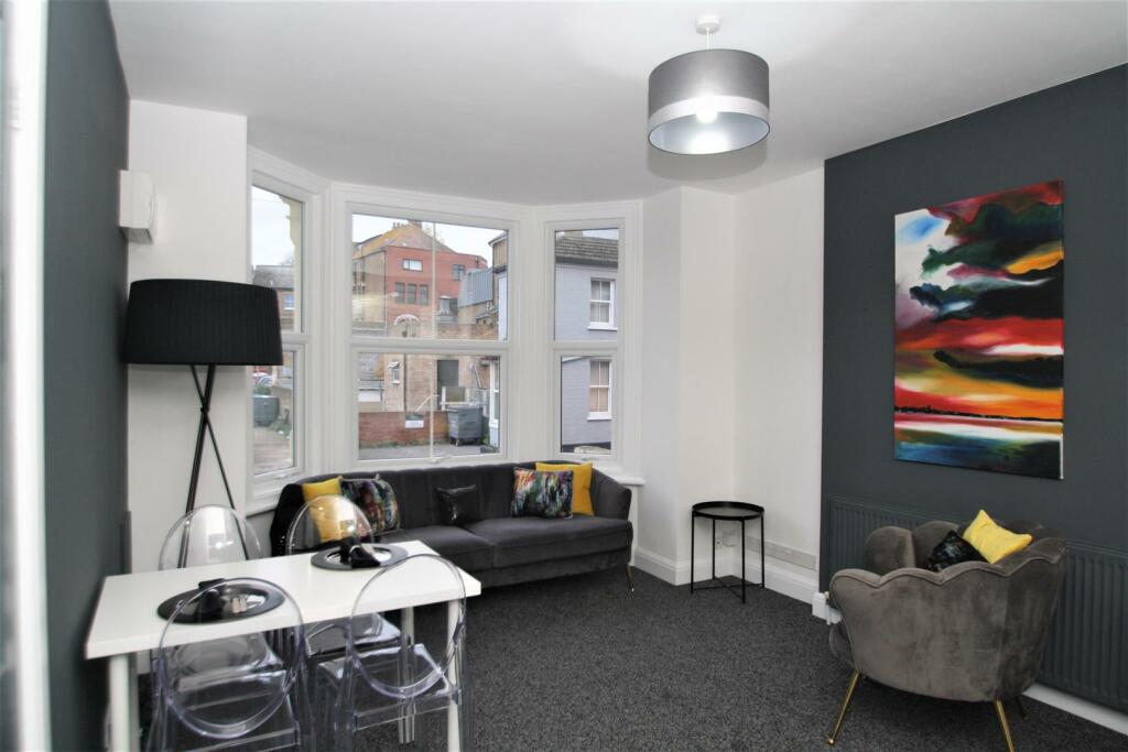 Living Room.jpg
