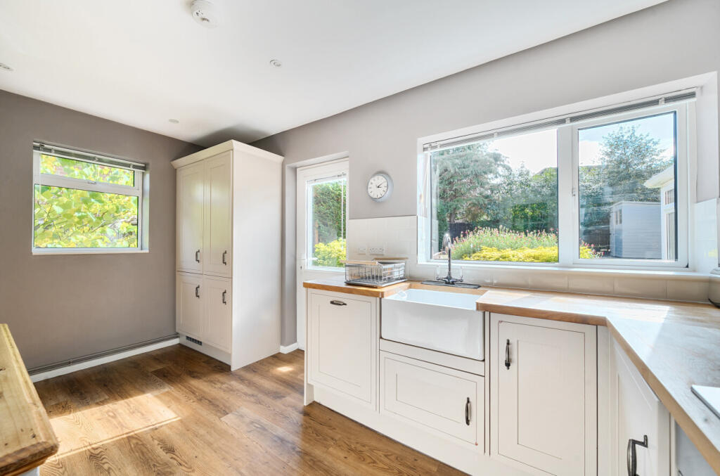 1356544-3-68d10d2...