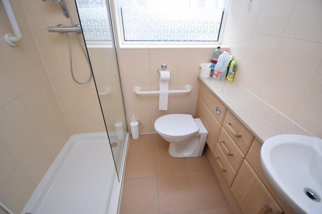 Bathroom.JPG