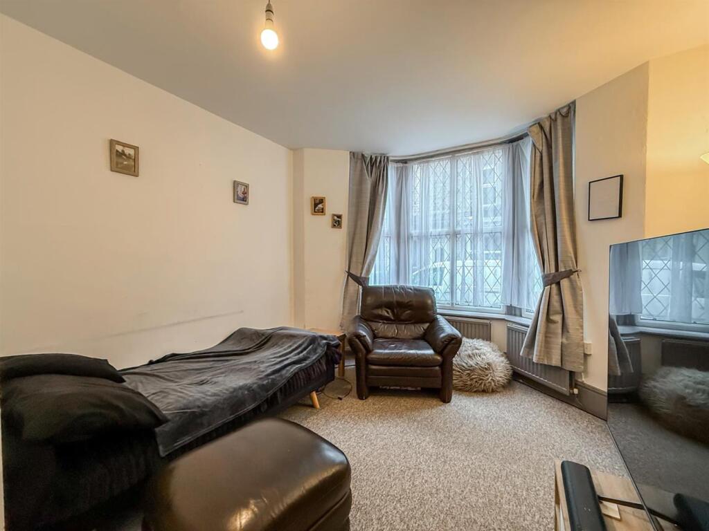 Bedroom One / Reception Room