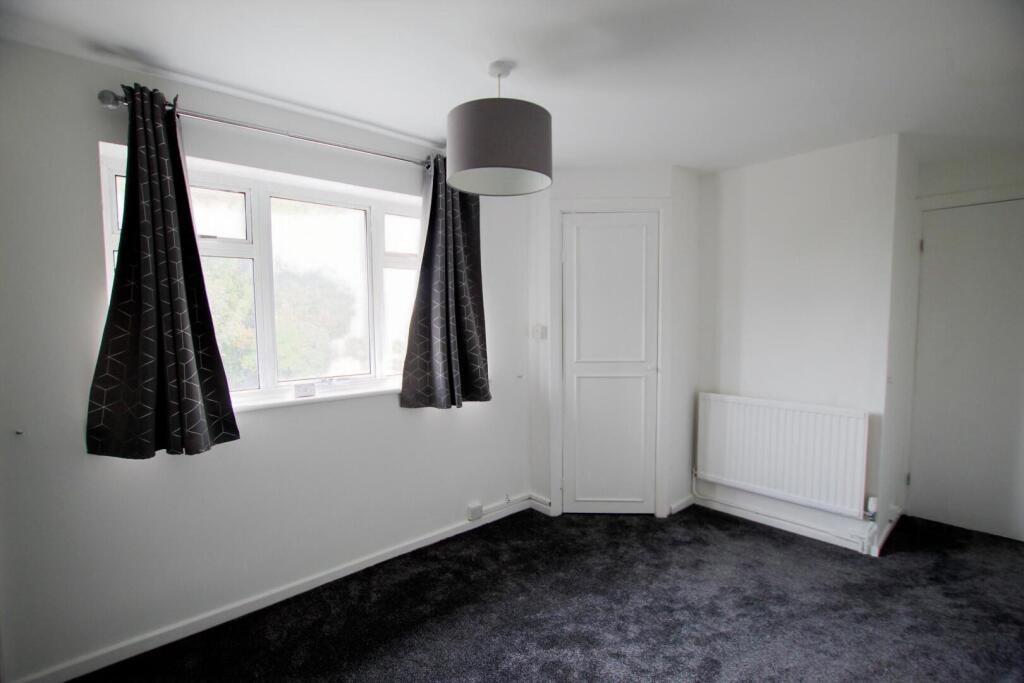 Bedroom 1 alt
