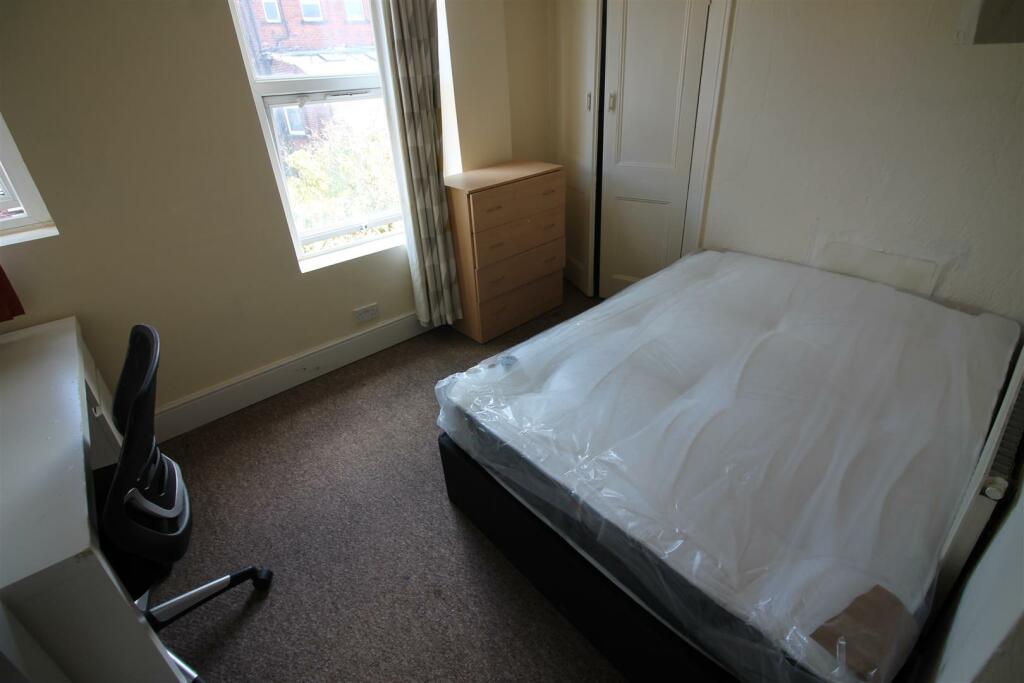 68RPA- Bedroom 4.JPG