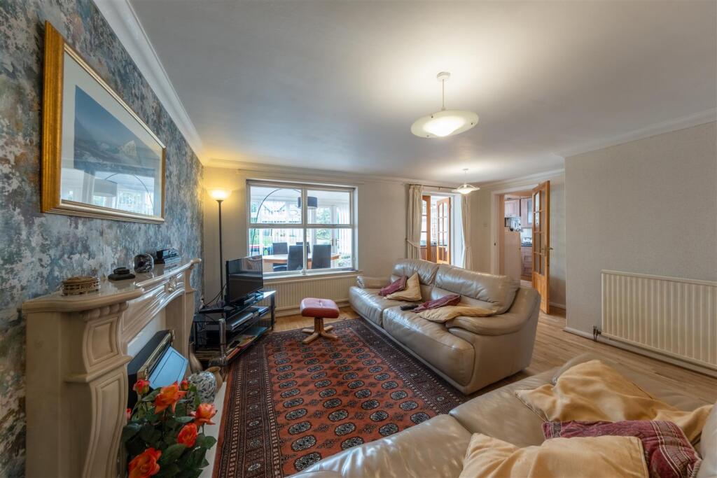 10 Meadow Close-013.jpg