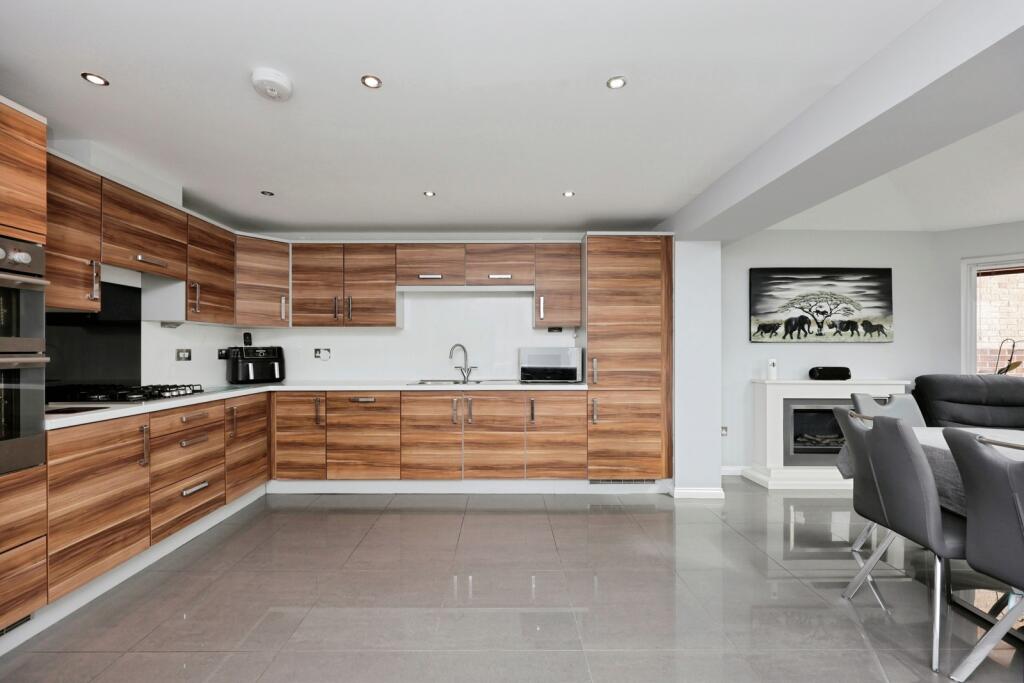 Kitchen/Conservatory