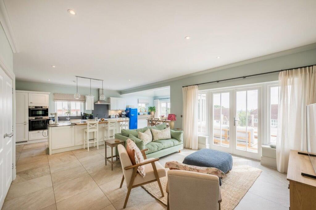 Kitchen/family room