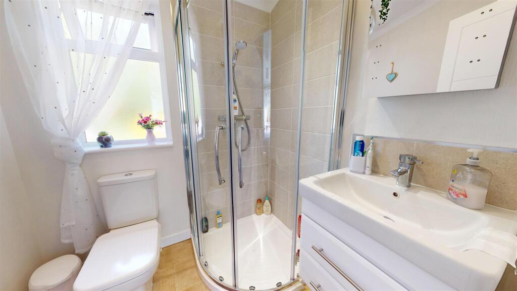 ENSUITE SHOWER ROOM