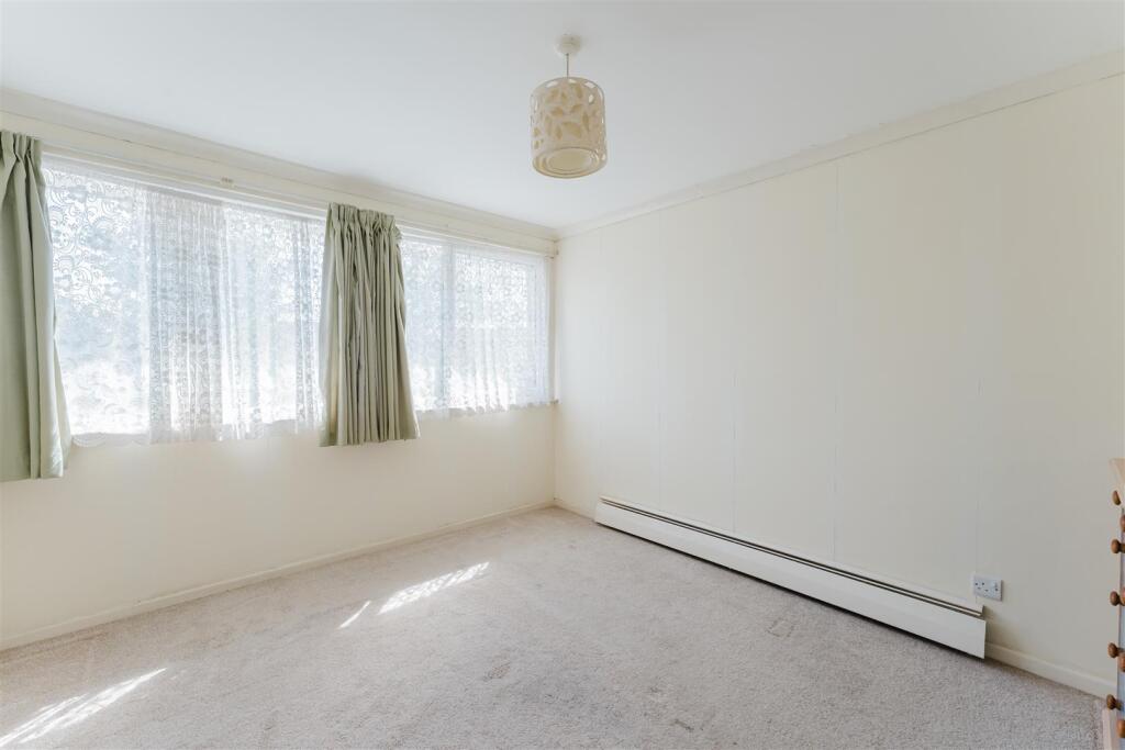 8 Rectory Drive, Yatton, BS49 4HF 28.jpg