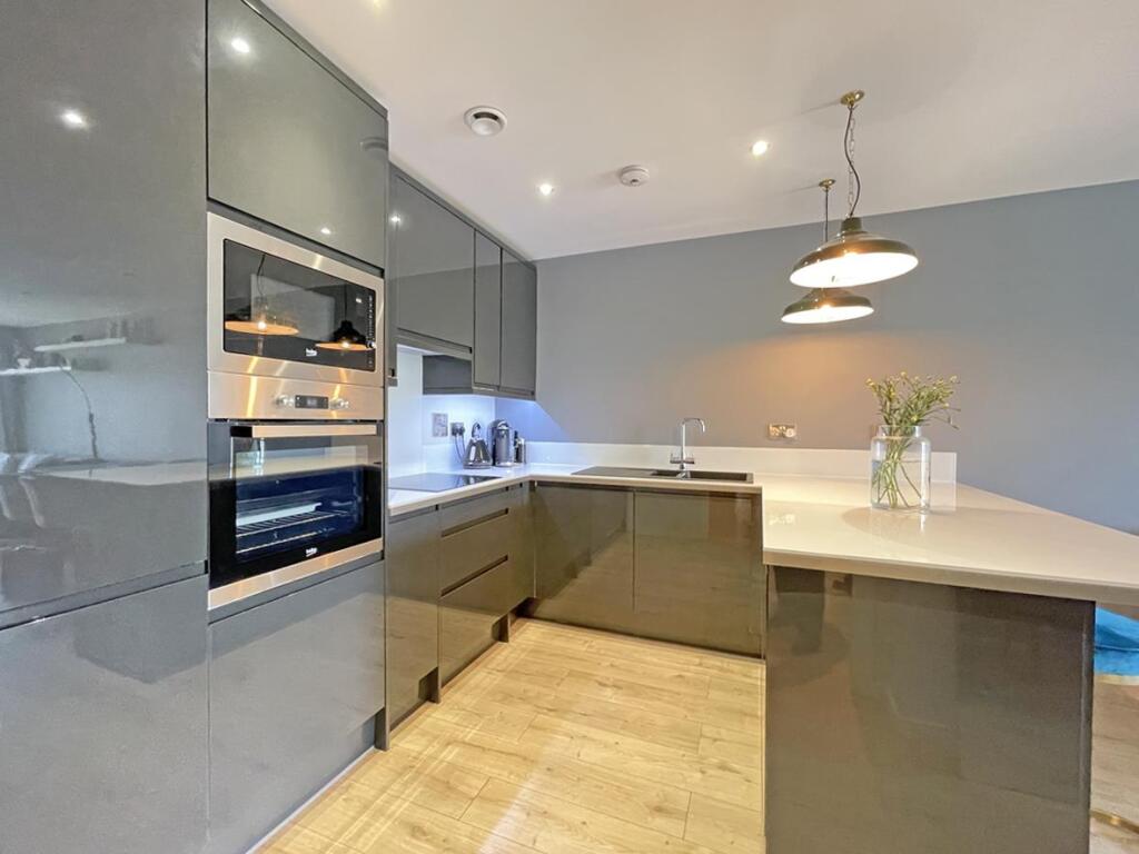 Peirson House 63 - Kitchen.jpg