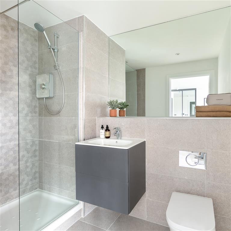 28.04.21 - Stratf...