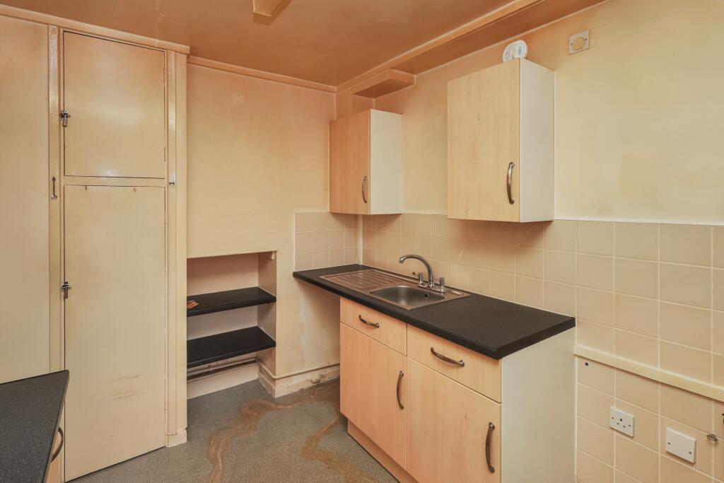 5 Victor Court, Victor Approach, Hornchurch, RM12 4XF