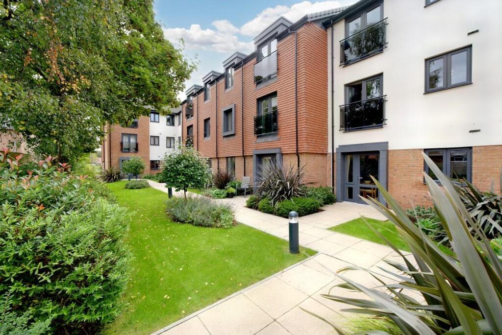 8519748-exterior06 (Medium).jpg