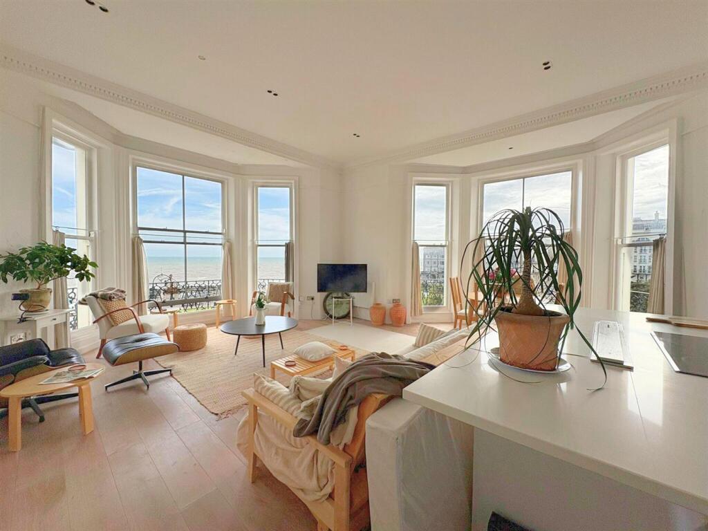 Kitchen/Living Room