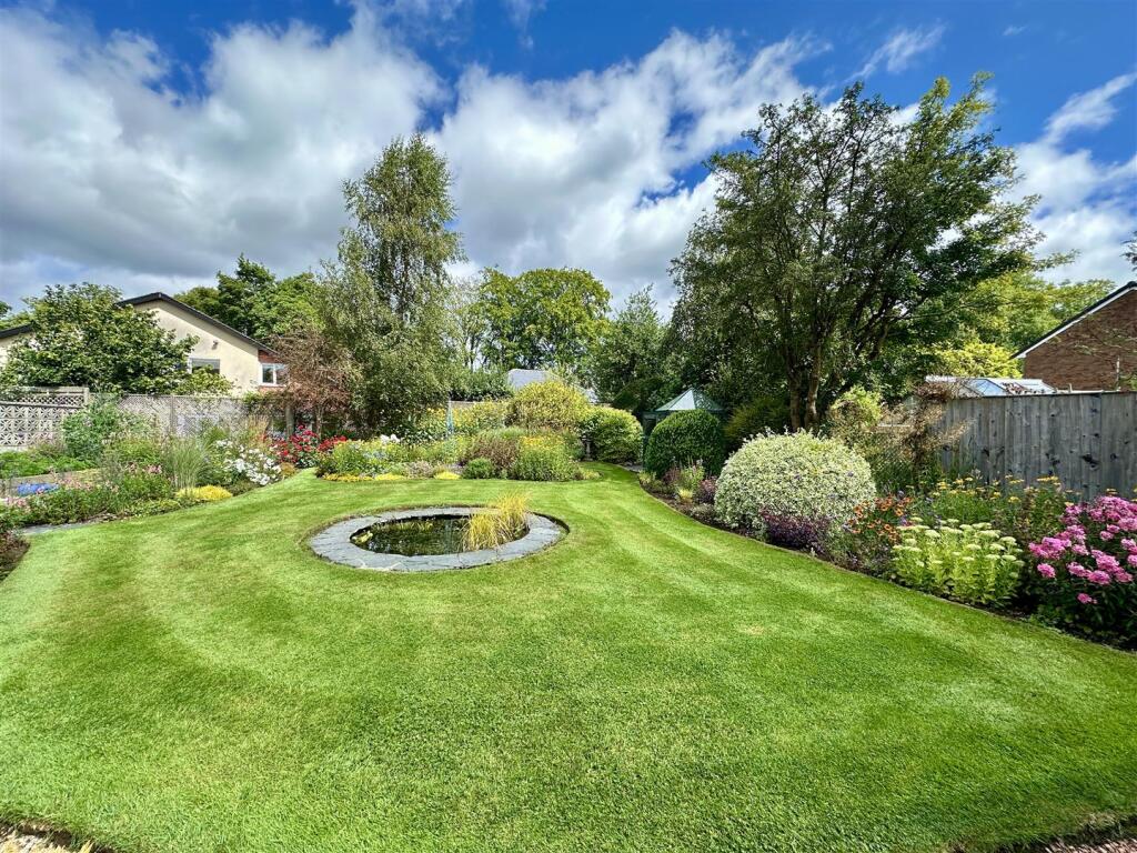 GARDENS