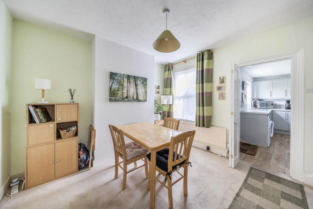 1320496-4-686e9aa...