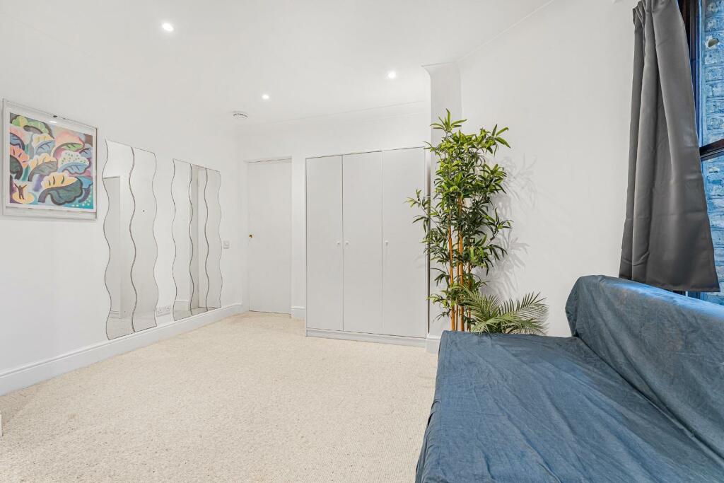 Studio 221 Archway-7.jpg