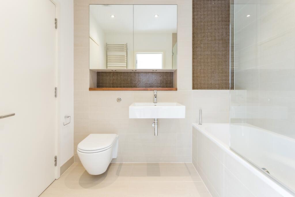 Coolhurst Road, 2...