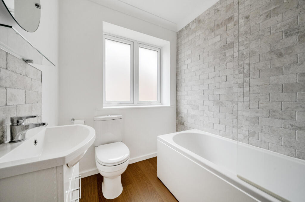 1298068-16-682b2e...