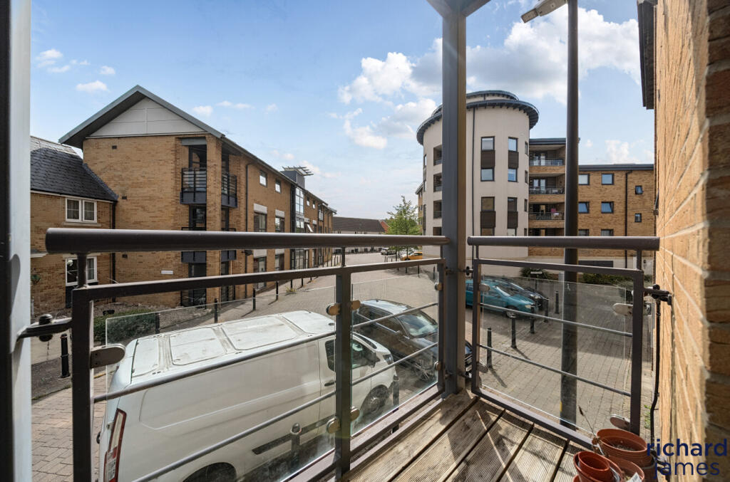 559648e5843241f181e1d946c8992934