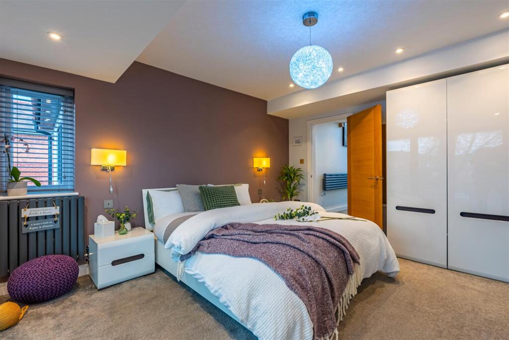 34 Beech Ave (24).jpg