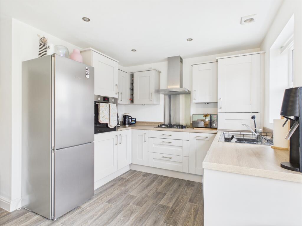 CAM04634G0-PR0034-STILL006