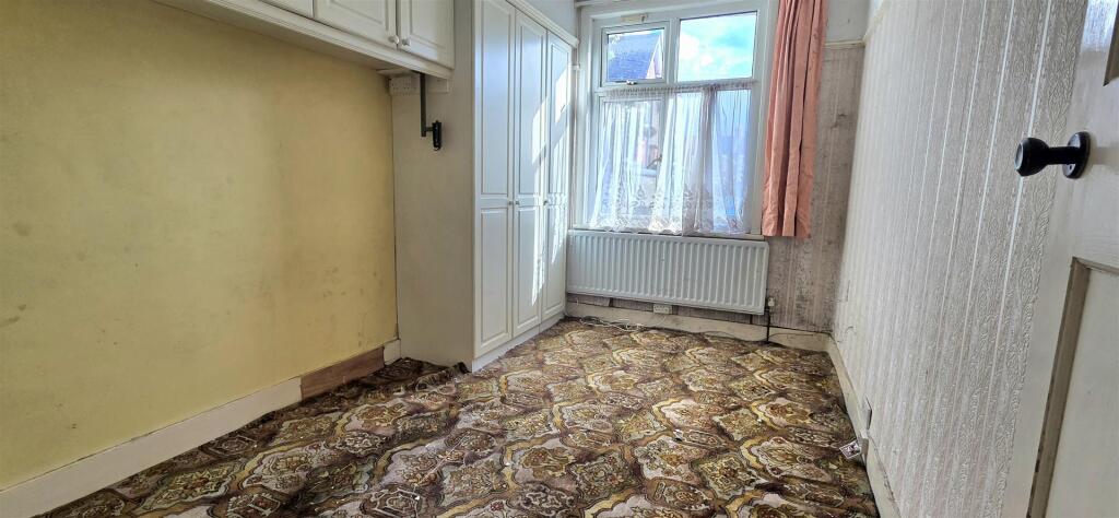 15 Southfield Bed.jpg