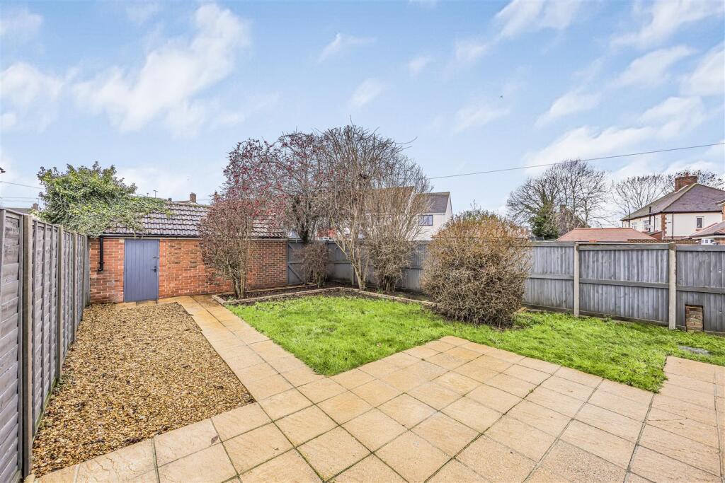 10 Old Manor Way, Drayton-PorticoMarketing-SoldBy-