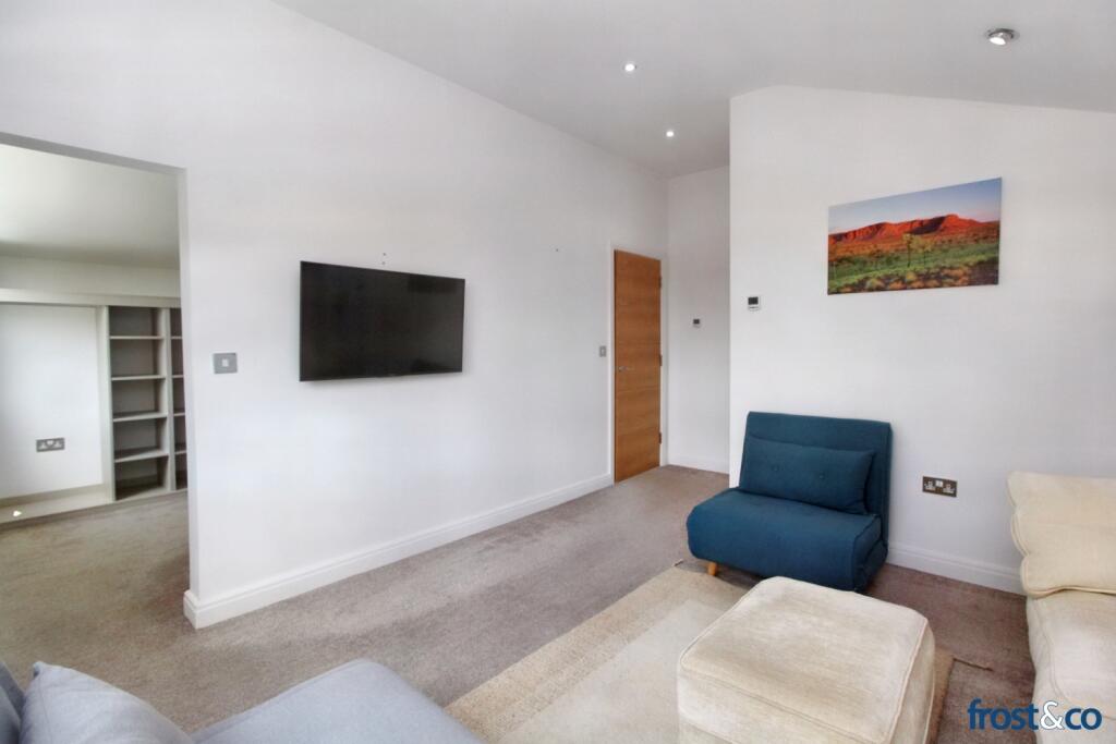 Bedroom to Walk in