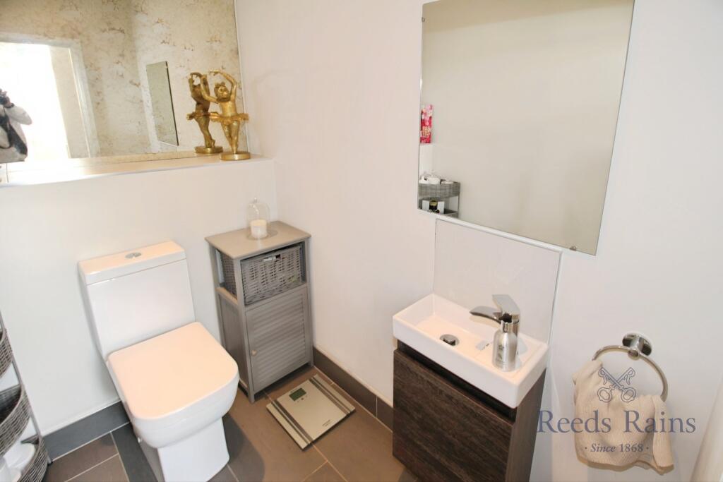 Cloakroom WC