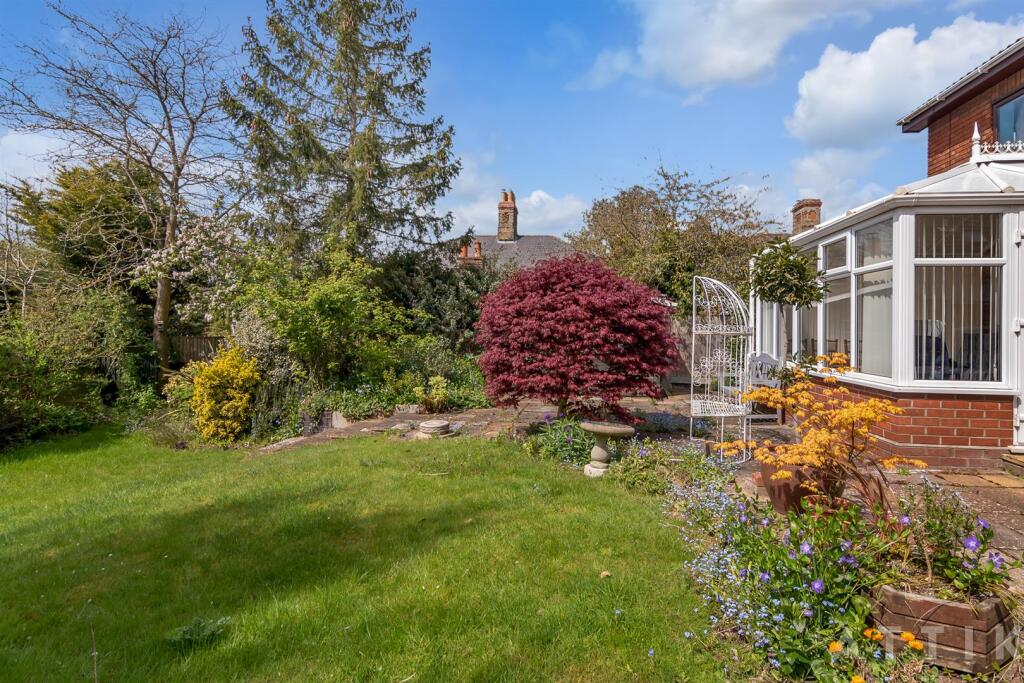 57 Holton Road Halesworth IP19 8HQ (11).jpg