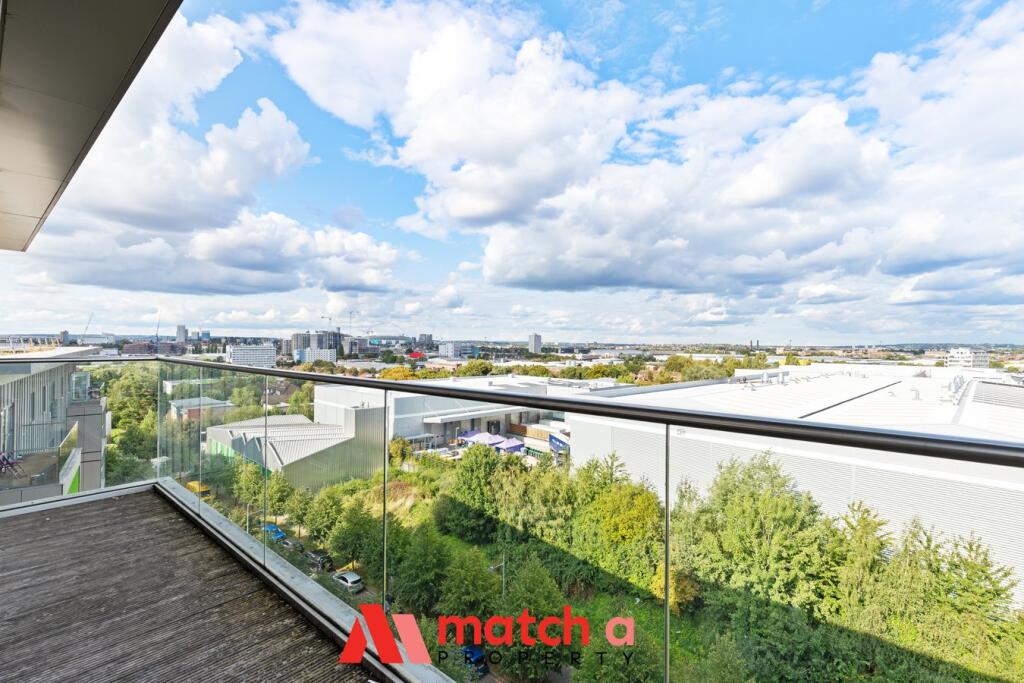 Lakeside Drive, London, NW10