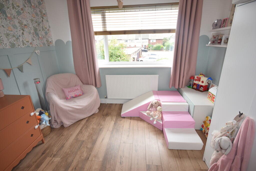 BEDROOM 2