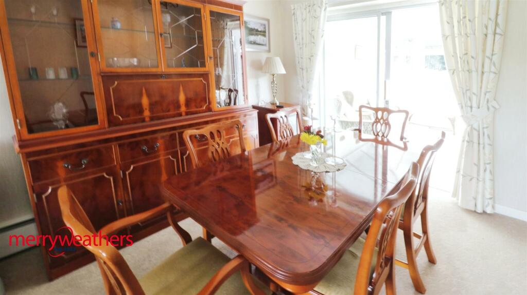 Lounge Dining Room