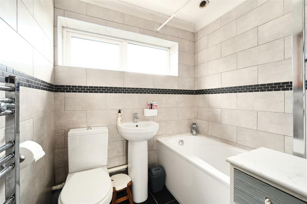 prince-charles-close-bn42 (10).jpg