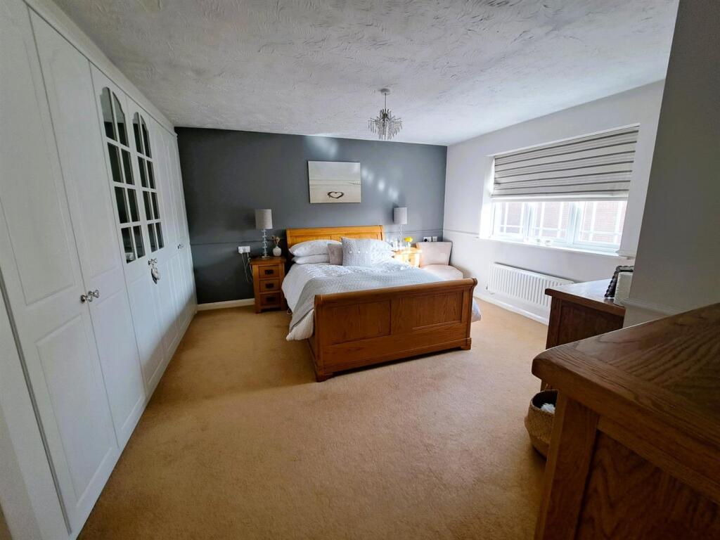 Middle Greeve, Northampton
